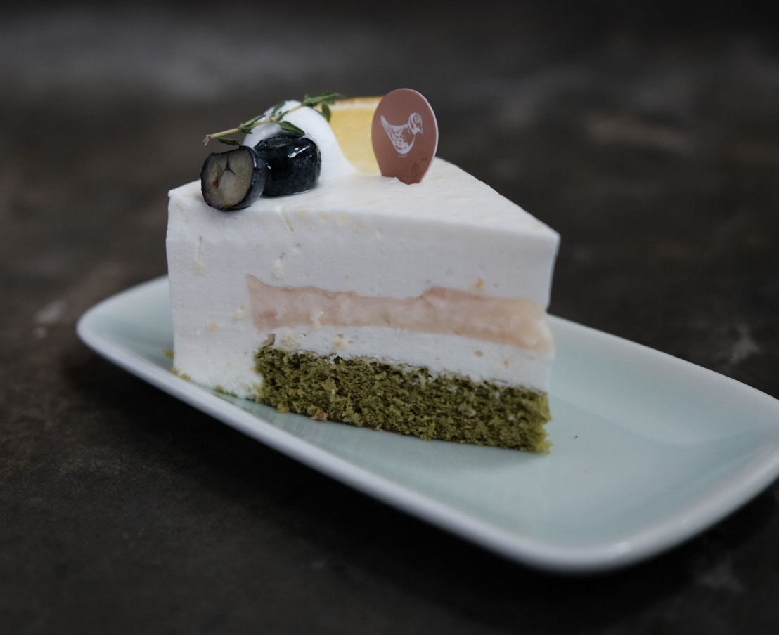 Buy/Send Luscious Lychee Delicious Cake Online | Order on cakebee.in |  CakeBee